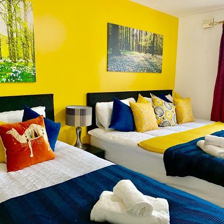 2 Bedrooms Modern Apartment, Lounge, Full Kitchen, Balcony, 5 Minutes Stratford Station London Eksteriør billede