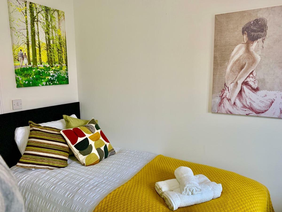 2 Bedrooms Modern Apartment, Lounge, Full Kitchen, Balcony, 5 Minutes Stratford Station London Eksteriør billede
