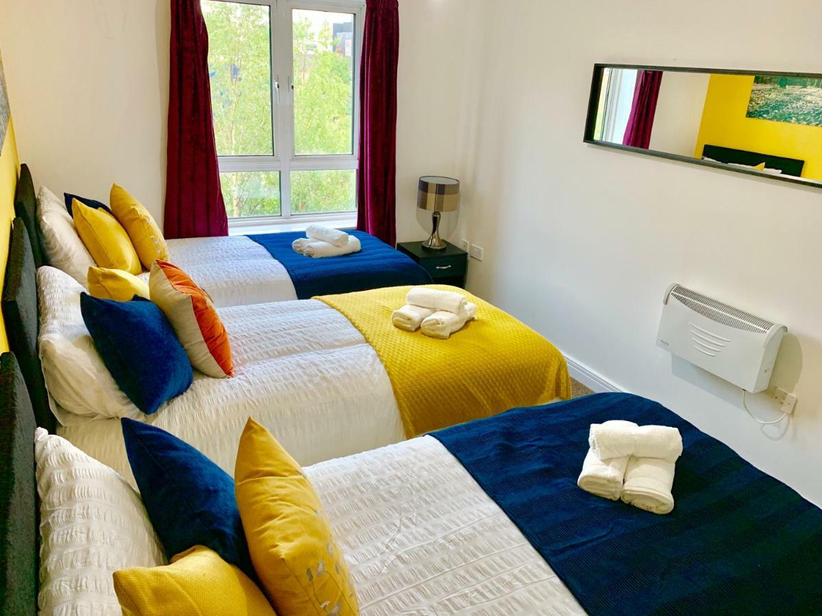 2 Bedrooms Modern Apartment, Lounge, Full Kitchen, Balcony, 5 Minutes Stratford Station London Eksteriør billede
