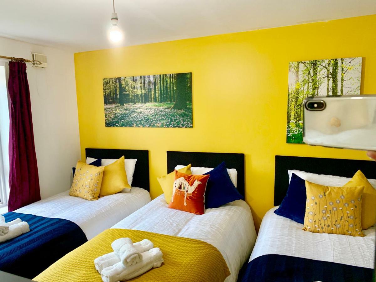2 Bedrooms Modern Apartment, Lounge, Full Kitchen, Balcony, 5 Minutes Stratford Station London Eksteriør billede
