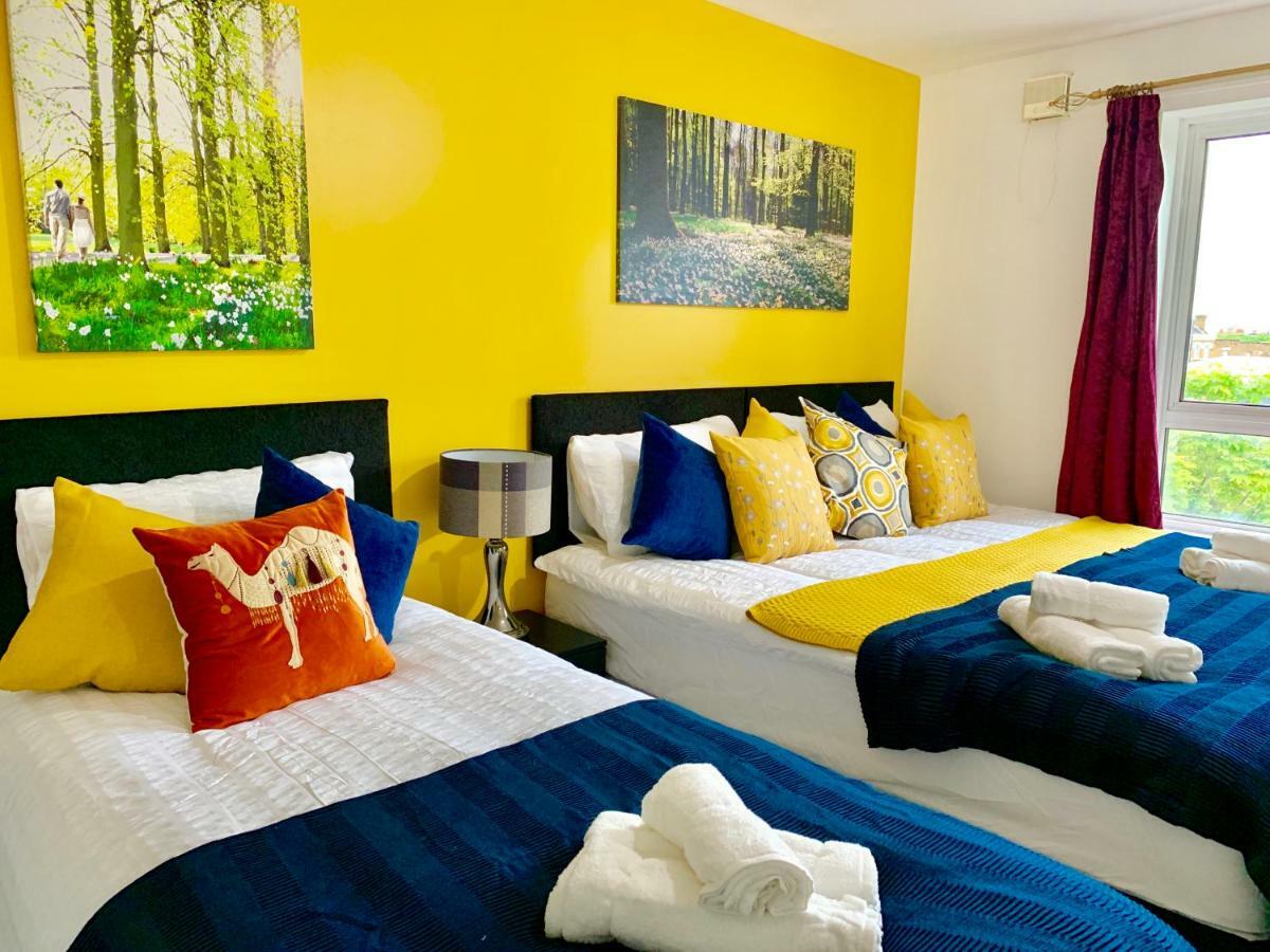 2 Bedrooms Modern Apartment, Lounge, Full Kitchen, Balcony, 5 Minutes Stratford Station London Eksteriør billede